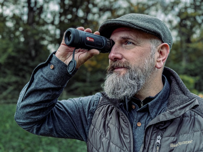 How to Choose a Suitable Thermal Imaging Monocular According to Your Needs?